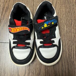 Zara Kids Hot Wheels Sneaker size 8